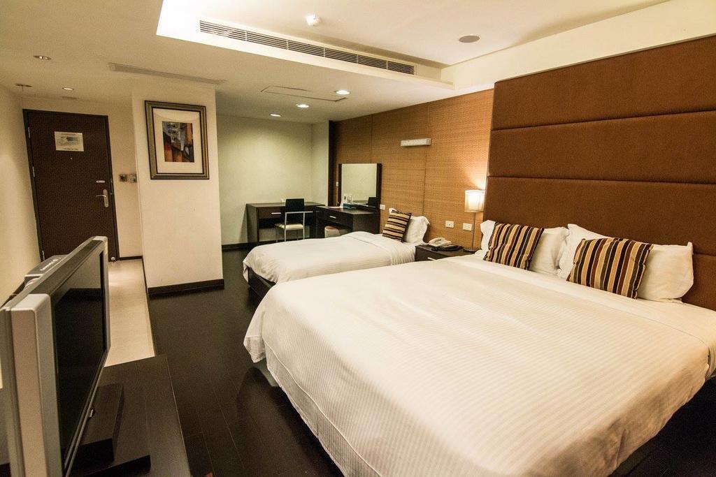 Katherine Plaza Hotel Kaohsiung Exterior foto